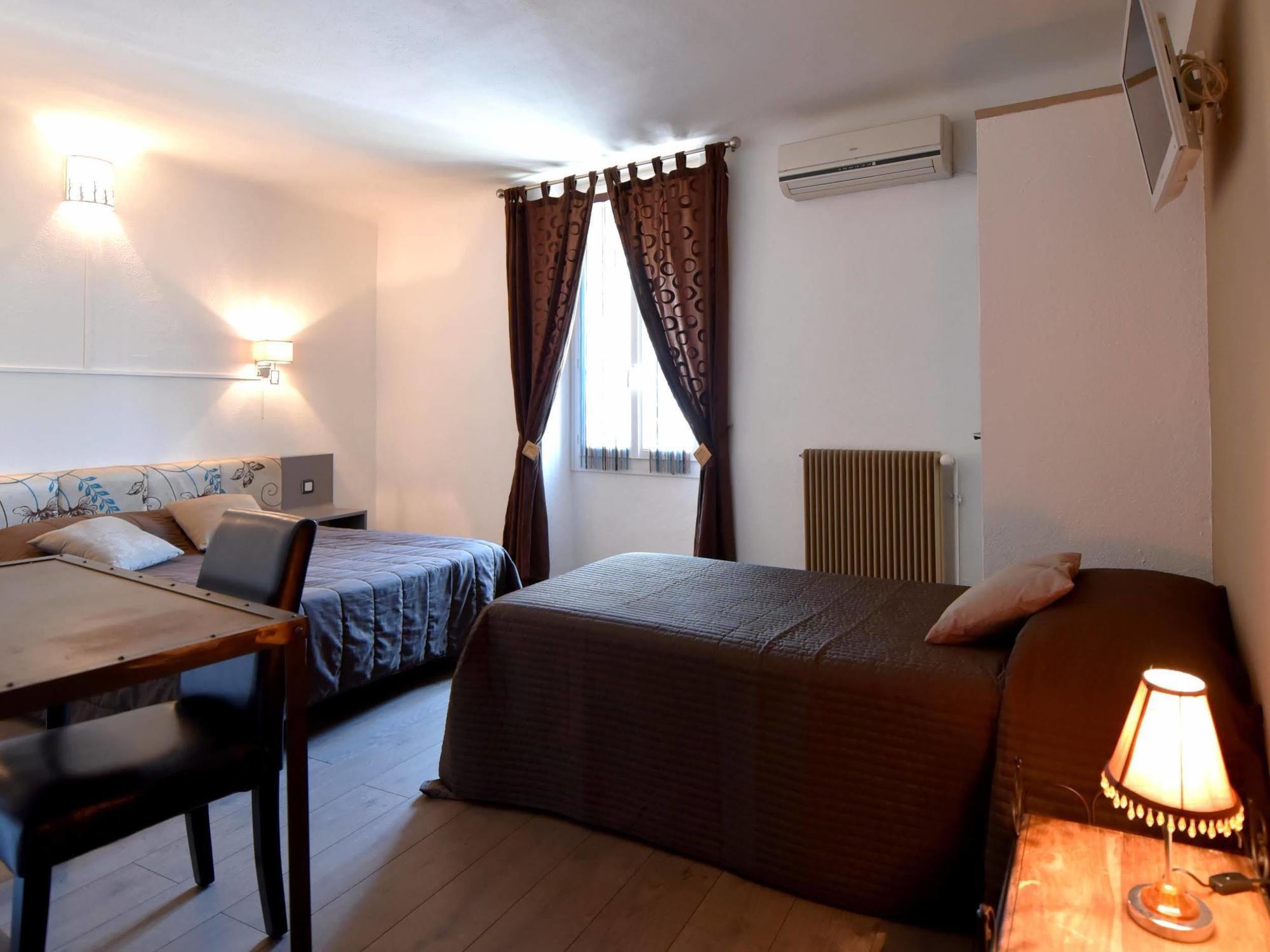 Hotel La Bastide D'Entraigues Zewnętrze zdjęcie